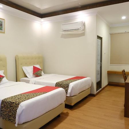 Joyful Hotel タンジャング・パンダン エクステリア 写真