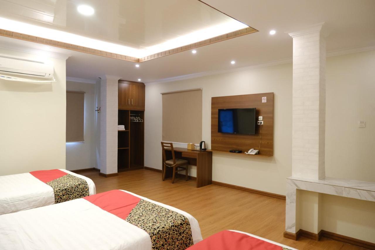 Joyful Hotel タンジャング・パンダン エクステリア 写真
