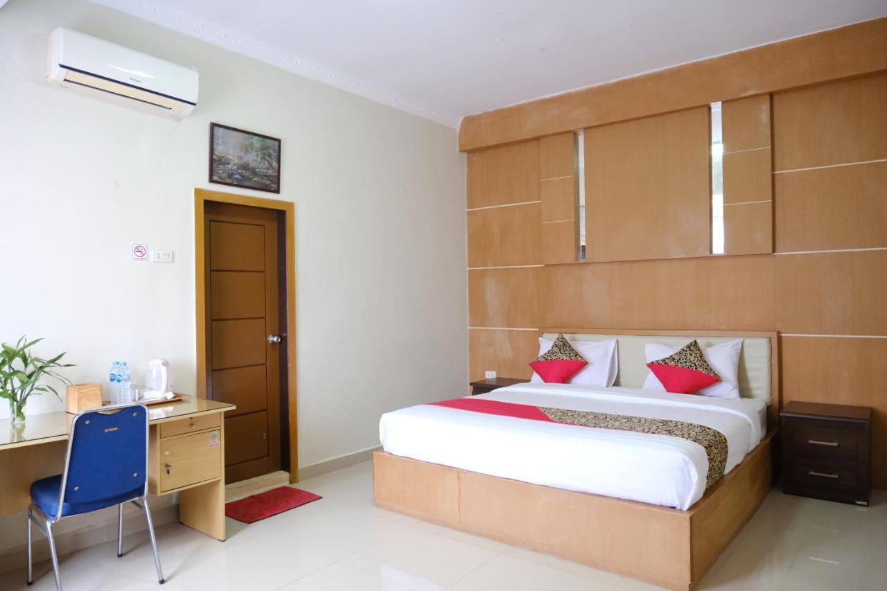 Joyful Hotel タンジャング・パンダン エクステリア 写真