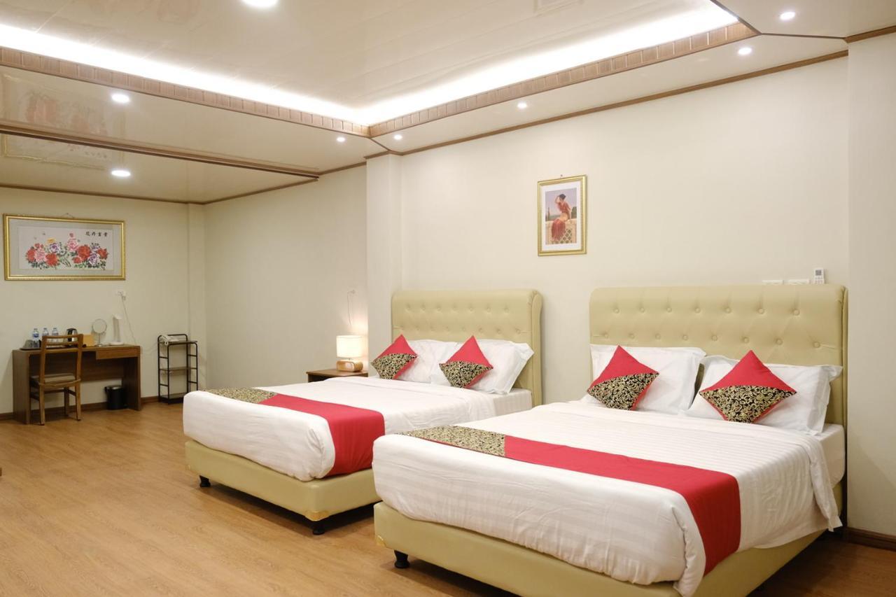 Joyful Hotel タンジャング・パンダン エクステリア 写真